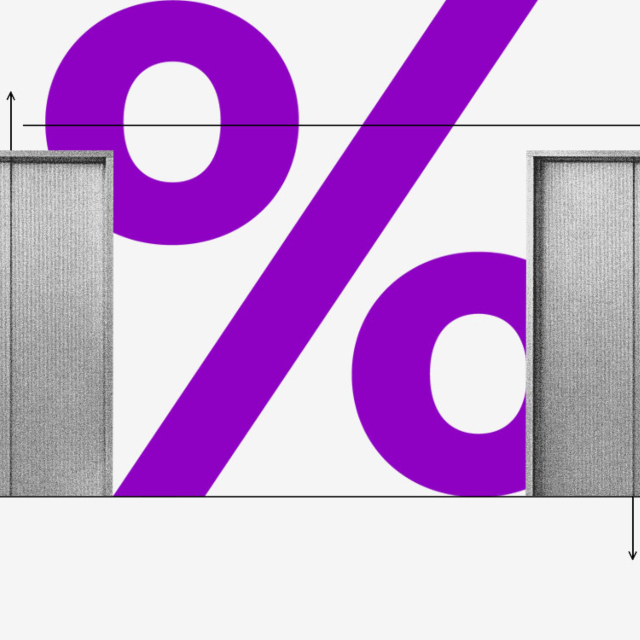 CNAE: colagem de dois elevadores com um símbolo de porcentagem roxo entre eles.