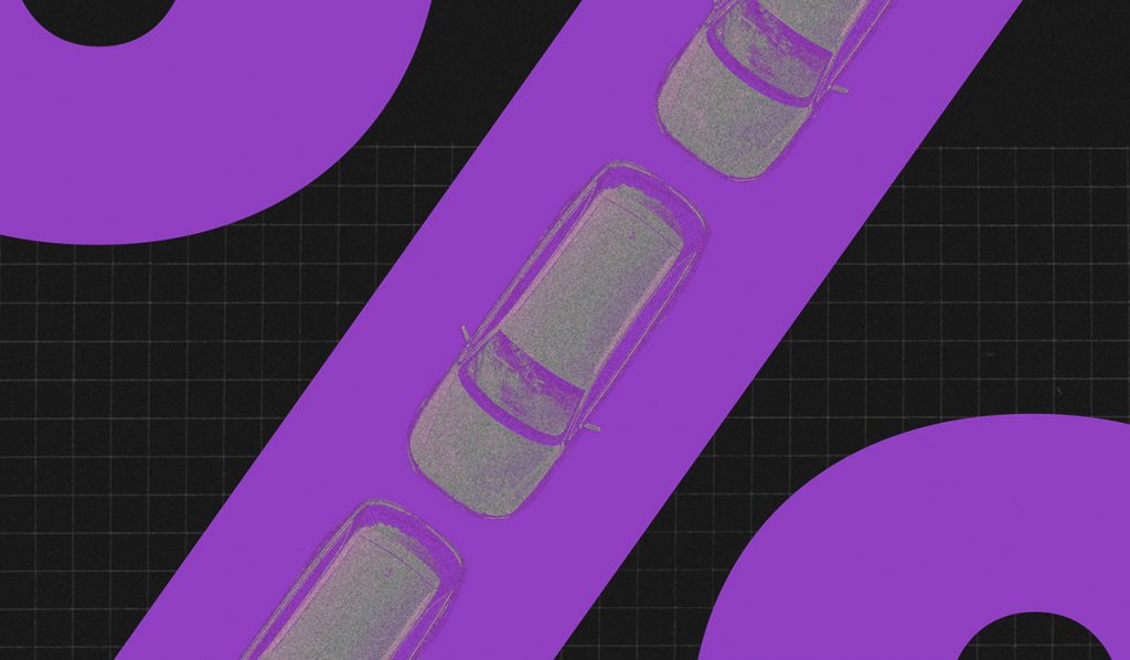 Renda extra: ilustração mostra uma pista de carros roxa com veículos 