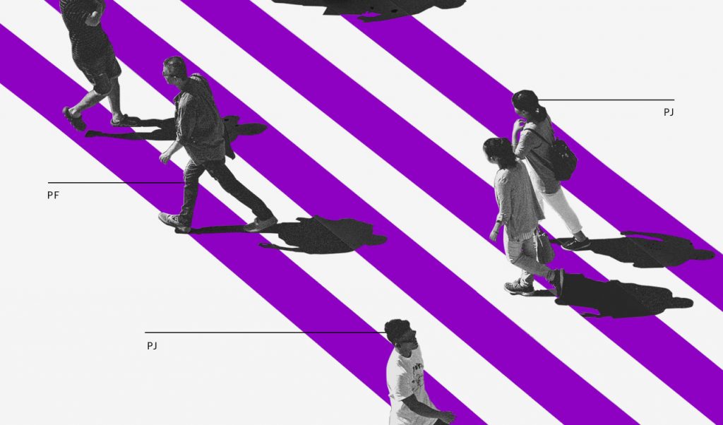 Como separar o dinheiro da empresa do pessoal: ilustração mostera pessoas cruzando uma faixa de pedestres roxa