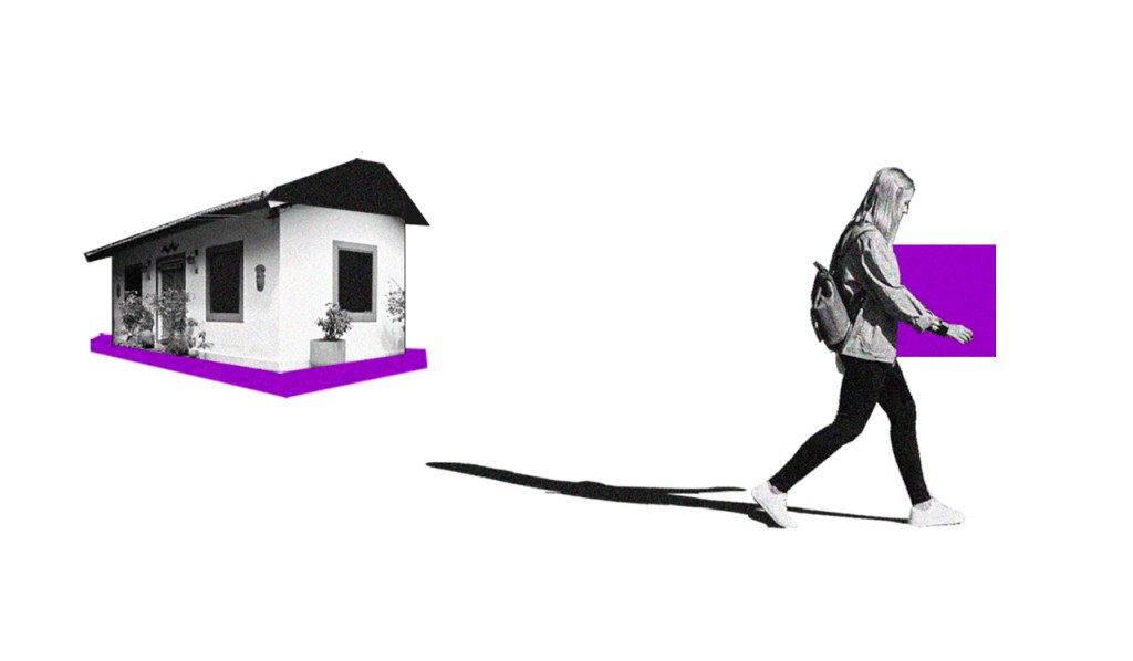 no fundo branco, colagem de uma casa em preto e branco. Na frente, uma mulher carregando uma caixa roxa.