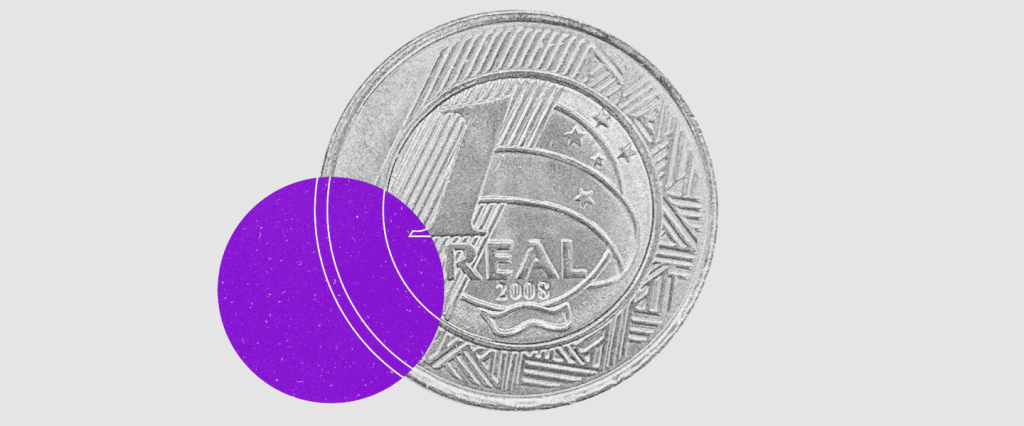 Calendário do auxílio emergencial 2021: confira as novas datas de pagamento. Ilustração de uma moeda de um real em fundo cinza com metade de um círculo roxo sobrepondo a moeda. Créditos: IlustraBlog, Nubank.