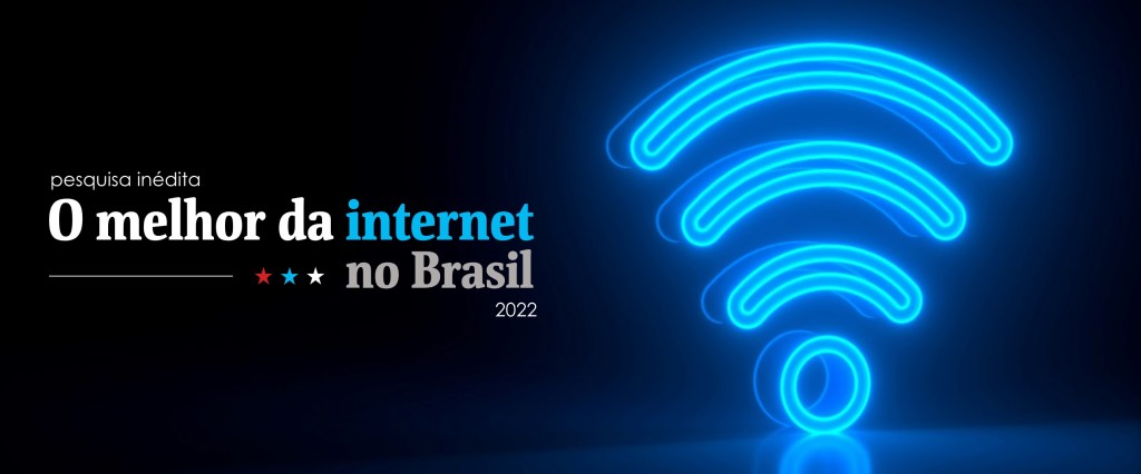 Na imagem aparece, sobre fundo preto, à direita um símbolo azul de wifi (três arcos crescentes sobre um círculo) e, à esquerda, lê-se "O melhor da internet no Brasil 2022"